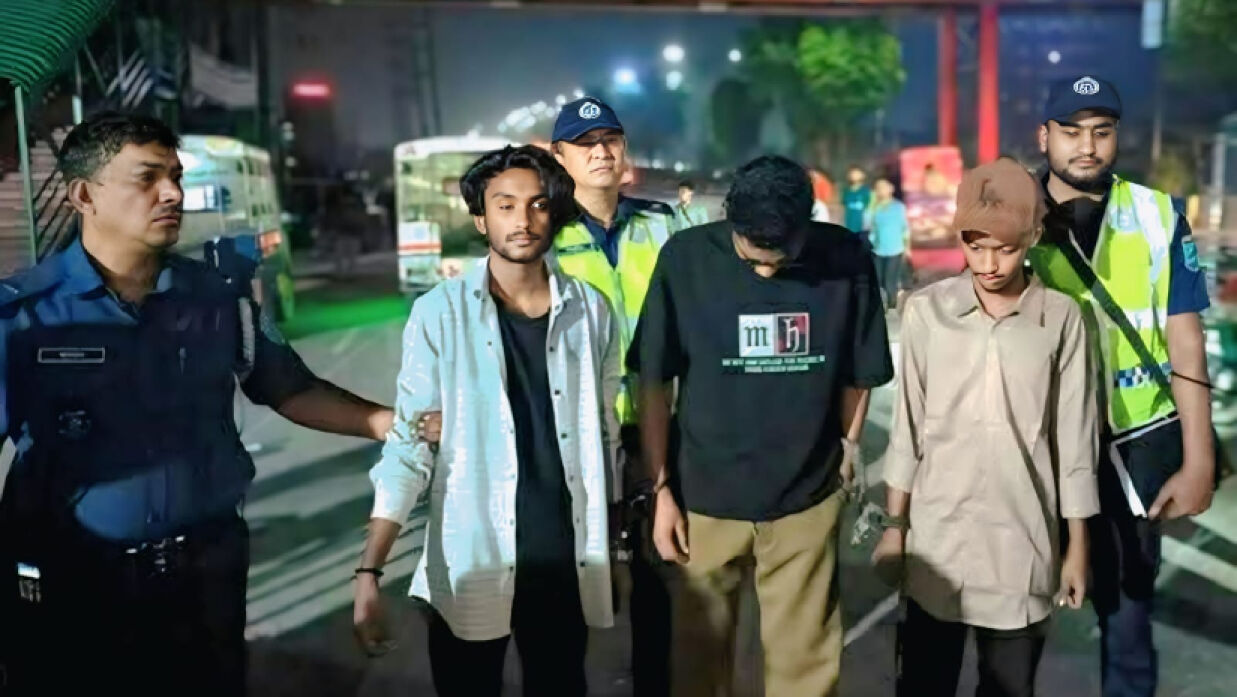 আটক তিনজন