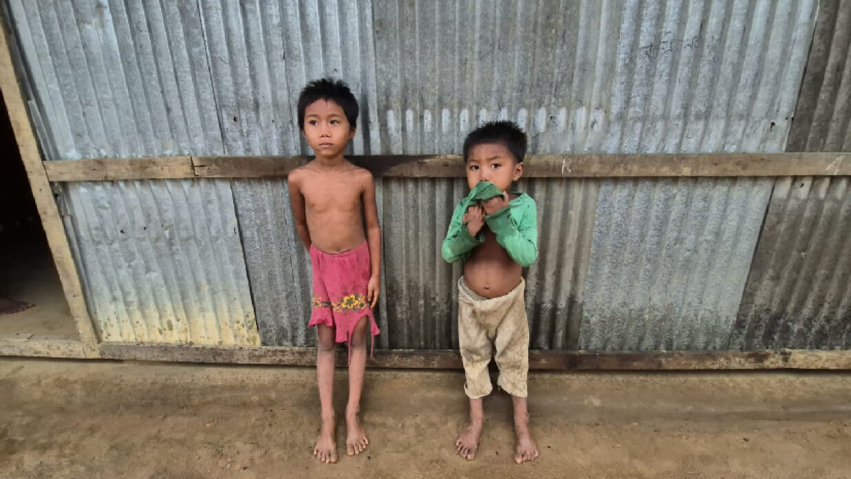  সুষ্মিতা ত্রিপুরা ও সুভাষ ত্রিপুরা 