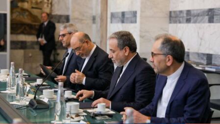 আগামী সপ্তাহে রোমে পারমাণবিক আলোচনায় বসবে ইরান-যুক্তরাষ্ট্র