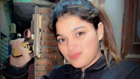 তরুণ খুনের মামলায় গ্রেফতার, স্বঘোষিত লেডি ডন কে এই জিকরা?