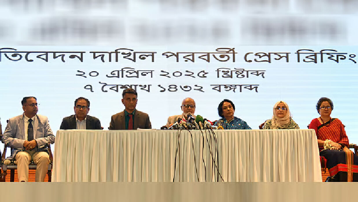 সংবাদ সম্মলেনে কথা বলছেন তোফায়েল আহমেদ