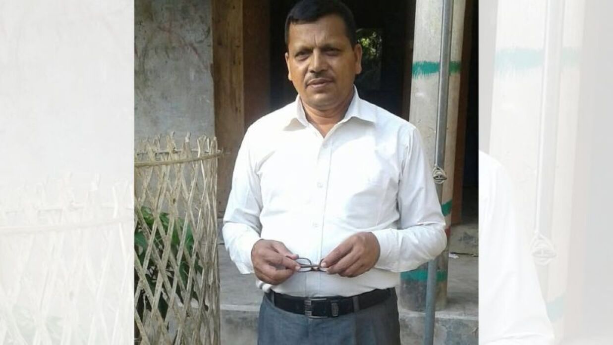 ঝাউদি শেখ শহিদুল ইসলাম উচ্চ বিদ্যালয়ের প্রধান শিক্ষক লুৎফুল আবেদীন লুৎফরকে গ্রেপ্তার করেছে পুলিশ