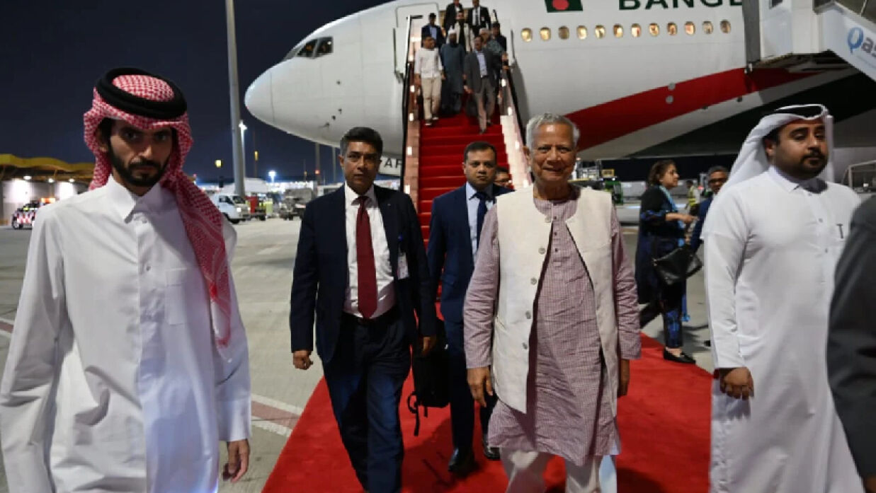 দোহায় পৌঁছেছেন প্রধান উপদেষ্টা