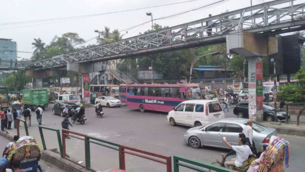 স্বাভাবিক হয়েছে যান চলাচল