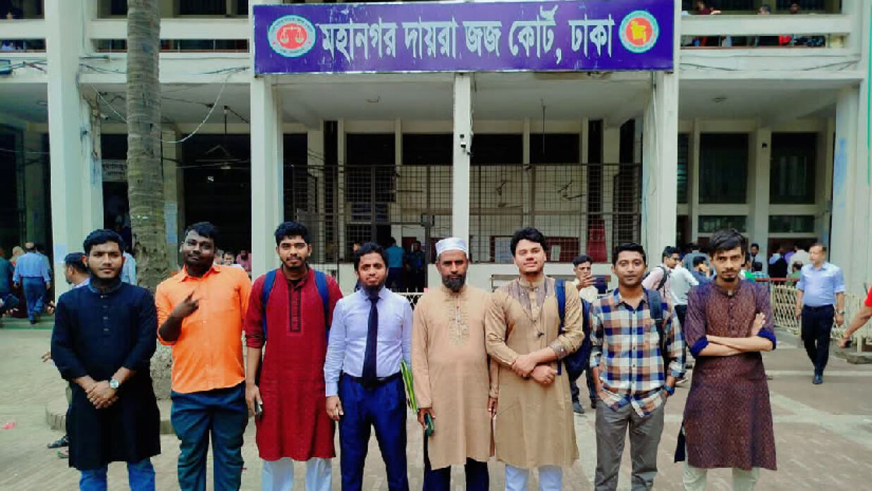 মুক্তিপ্রাপ্ত শিক্ষার্থীরা
