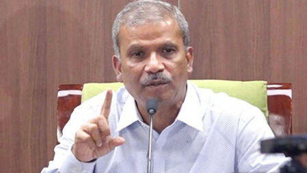 আলেমদের বিরুদ্ধে শেখ হাসিনার হয়রানি মামলা নিয়ে আসিফ নজরুলের স্ট্যাটাস