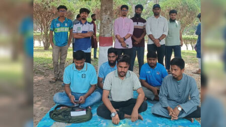 কুয়েট শিক্ষার্থীদের আন্দোলনে সংহতি জানিয়ে ইবিতে অনশন