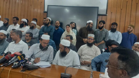 কুয়েট উপাচার্যকে চাপ দিয়ে অপসারণ করলে তা মেনে নেওয়া হবে না: শিক্ষক সমিতি