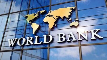 চলতি অর্থবছরে বাংলাদেশের প্রবৃদ্ধি ৩.৩ শতাংশে নেমে আসবে: বিশ্বব্যাংক