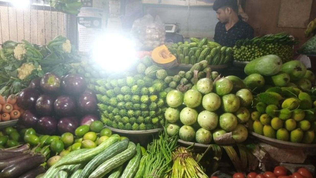 রাজধানীর কাঁচাবাজার।