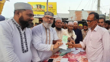 হিন্দু সম্প্রদায়ের ৪ সদস্যের জামায়াতে যোগদান