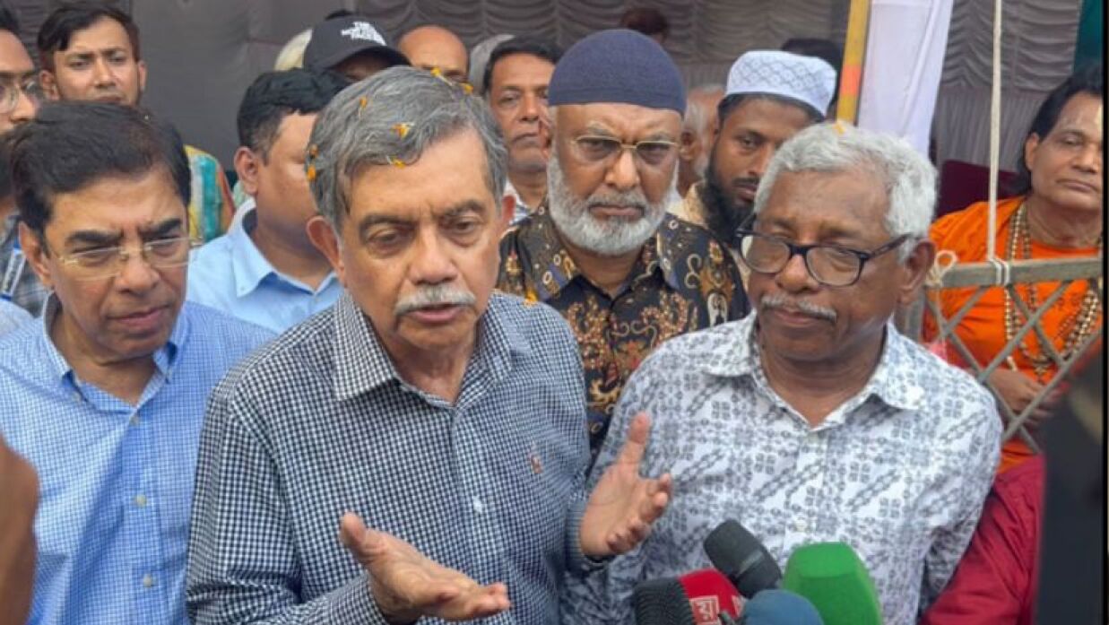 কথা বলছেন শিক্ষা উপদেষ্টা