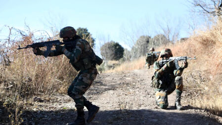 ভারত-পাকিস্তান সেনাবাহিনীর মধ্যে ফের গোলাগুলি