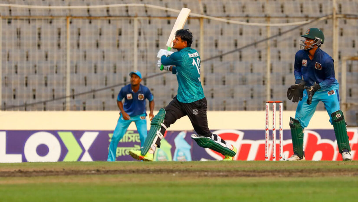 মোহামেডান-গাজী গ্রুপ ক্রিকেটার্সের ম্যাচ 