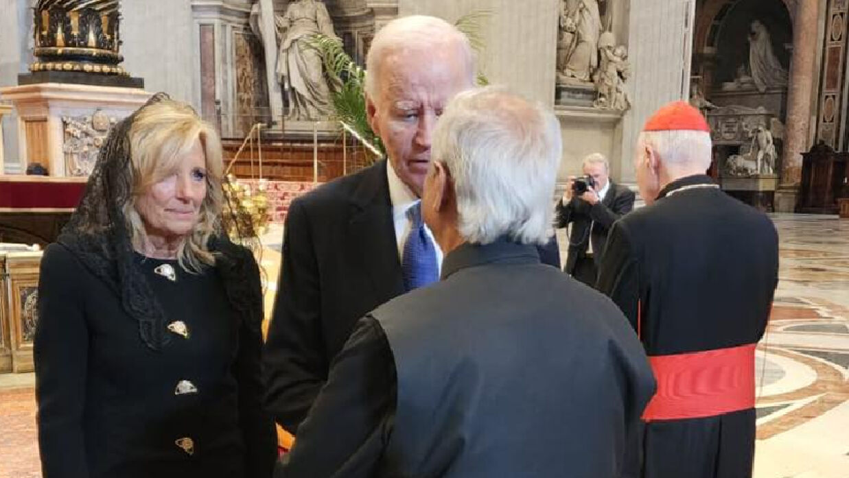 সাবেক মার্কিন প্রেসিডেন্ট জো বাইডেন ও ড. মুহাম্মদ ইউনূস