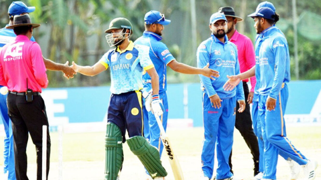 শিরোপার আরও কাছে আবাহনী 