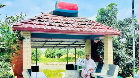 নৌকার ভাস্কর্য ভেঙে দল ছাড়ার ঘোষণা আওয়ামী লীগ নেতার