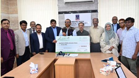 বিশ্ববিদ্যালয় প্রশাসনকে রাজনীতির বাইরে রাখতে চাই: ঢাবি উপাচার্য