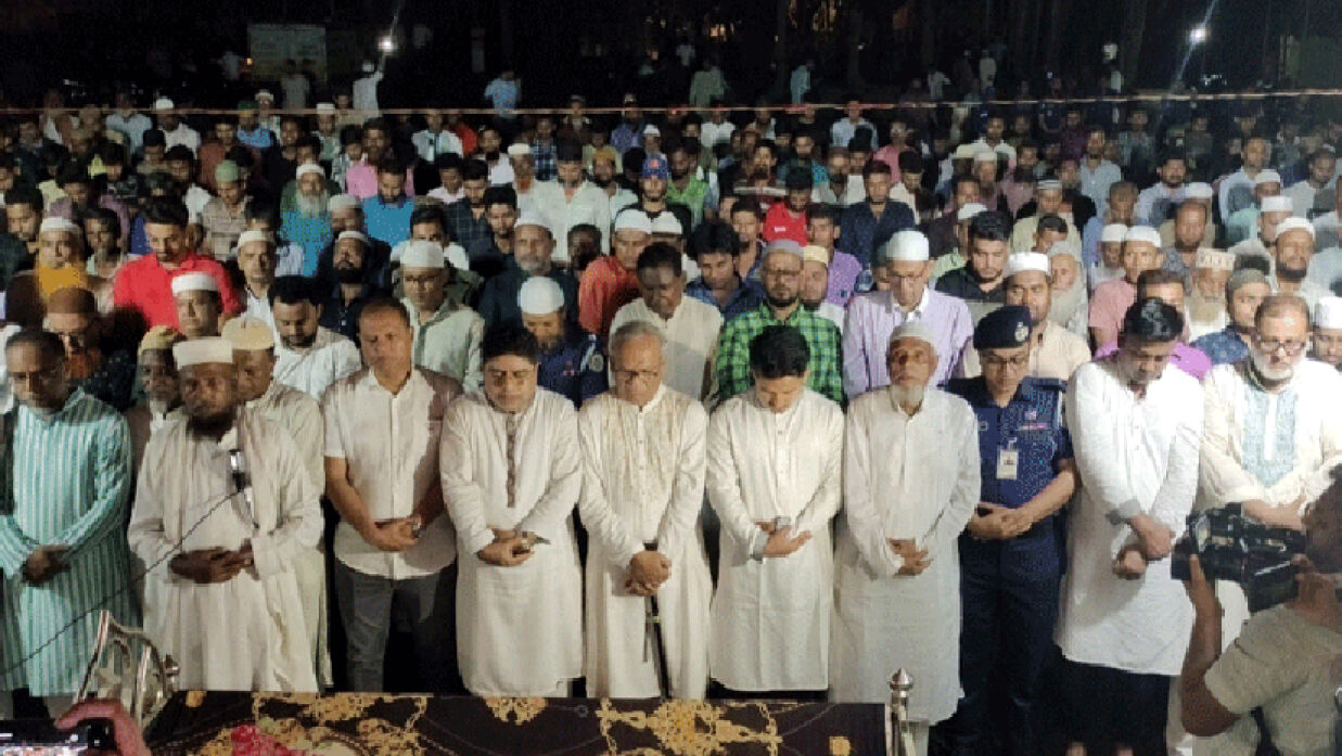 শহীদকন্যা লামিয়ার জানাজা ও দাফন সম্পন্ন হয়েছে