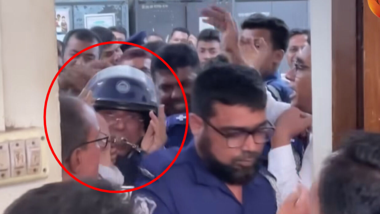 আনিসুল হককে আদালত প্রাঙ্গণে চড়-থাপ্পড়