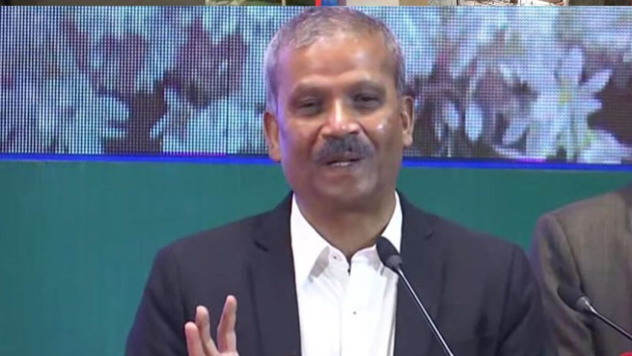 আইন উপদেষ্টা ড. আসিফ নজরুল