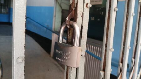 ৬ দফা দাবি আদায়ে ফেনীতে পলিটেকনিক শিক্ষার্থীদের শাটডাউন