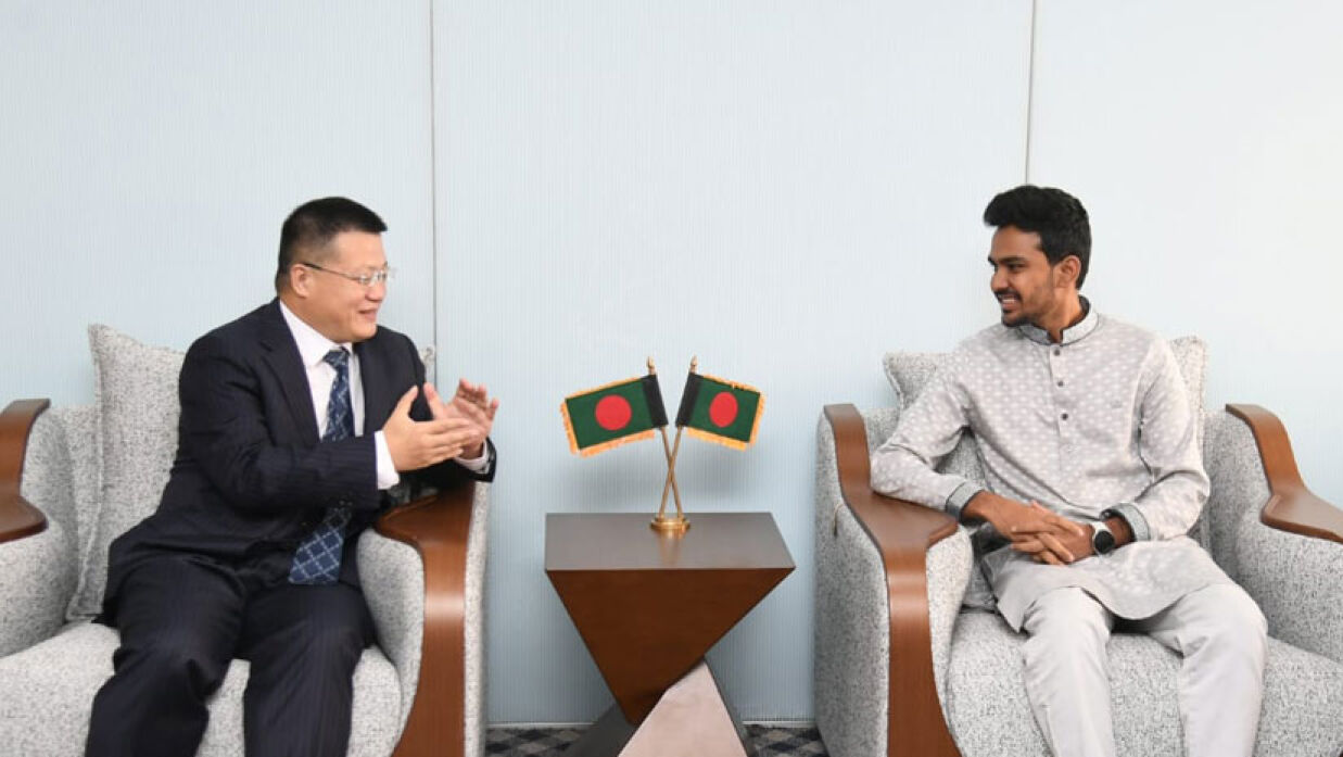 আসিফ মাহমুদ সজীব ভূঁইয়ার সঙ্গে চীনের রাষ্ট্রদূত ওয়াও ওয়েনের সৌজন্য সাক্ষাৎ 