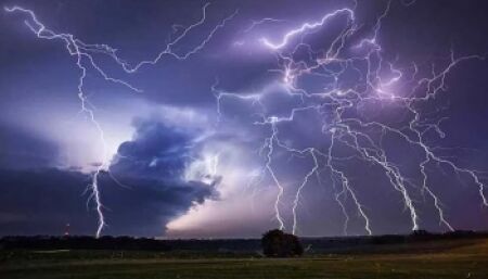 কিশোরগঞ্জ হাওরে বজ্রপাতে কৃষকের মৃত্যু