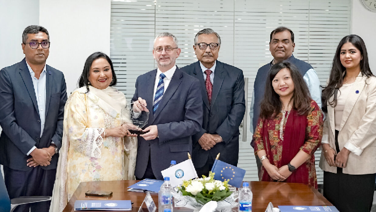 লেটস টক উইথ দি ইইউ অ্যাম্বাসেডর শীর্ষক আলোচনা