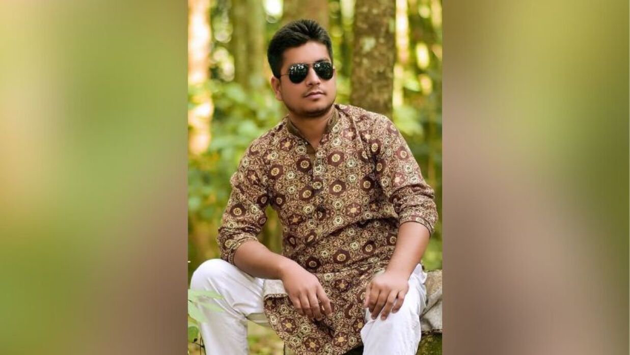 ইখতিয়ার হোসেন