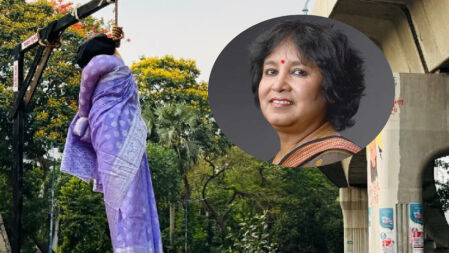 শেখ হাসিনার প্রতিকৃতিতে জুতাপেটা, প্রতিবাদ করে কী লিখলেন তসলিমা নাসরিন