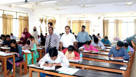 হাবিপ্রবি ভর্তি পরীক্ষায় প্রথম দিনে উপস্থিত ৭৯.৬ শতাংশ