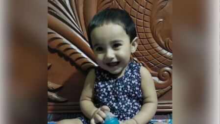 গলায় লিচুর বিচি আটকে প্রাণ গেল শিশুর