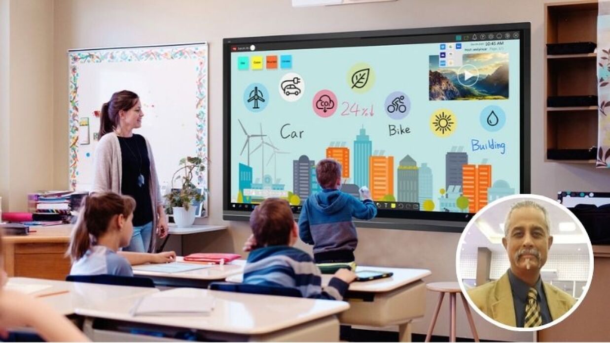 শ্রেণিকক্ষে ইন্টারেক্টিভ প্যানেল