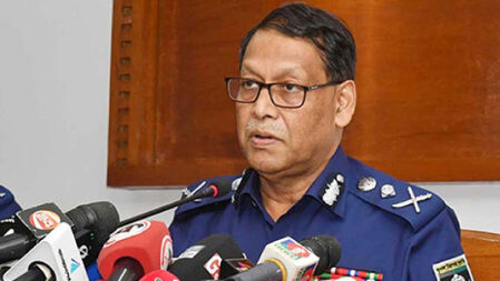 সীমান্তবর্তী জেলার পুলিশকে সতর্ক থাকার নির্দেশ আইজিপির
