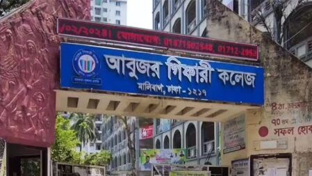 আওয়ামীপন্থী ও নানা অনিয়মে অভিযুক্ত শিক্ষকদের বিরুদ্ধে ব্যবস্থা নিতে গিয়ে বিপাকে সভাপতি