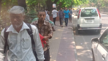 জুমার আগেই যমুনার সামনে যোগ দিচ্ছেন আন্দোলনকারীরা