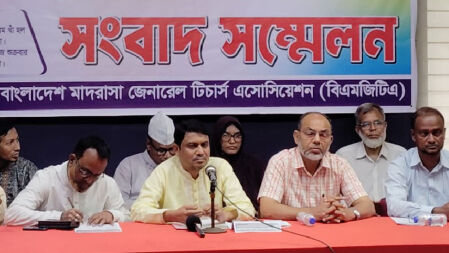 সহকারী মাদ্রাসা শিক্ষকদের ৮ম গ্রেডে বেতনের দাবি