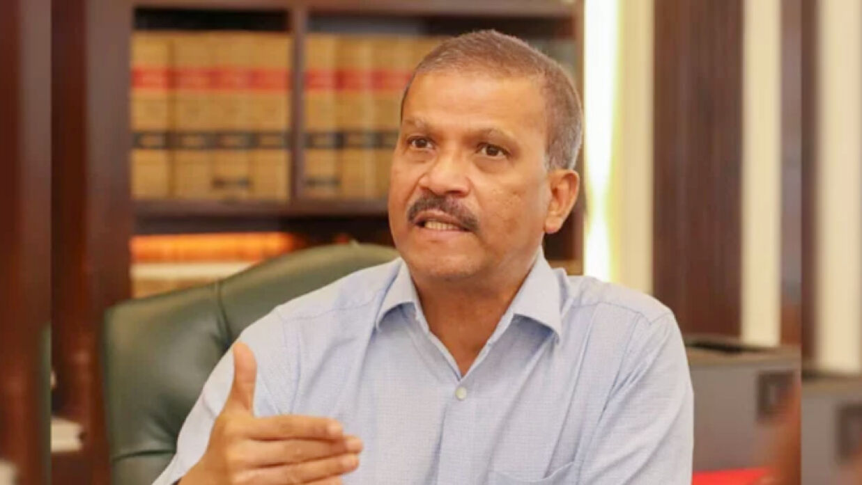  ড. আসিফ নজরুল