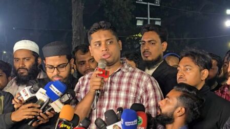 আওয়ামী লীগ নিষিদ্ধ না করা পর্যন্ত শাহবাগ অবরোধ করা হবে: হাসনাত আব্দুল্লাহ