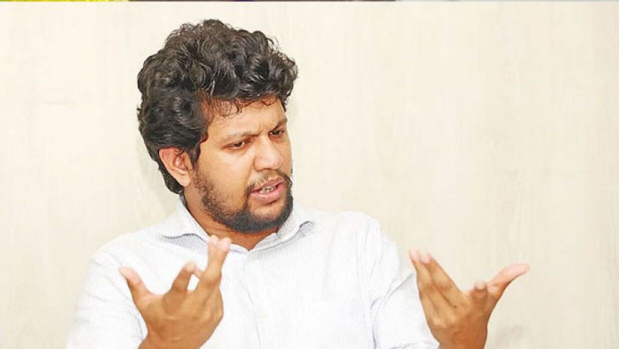 উপদেষ্টা মাহফুজ