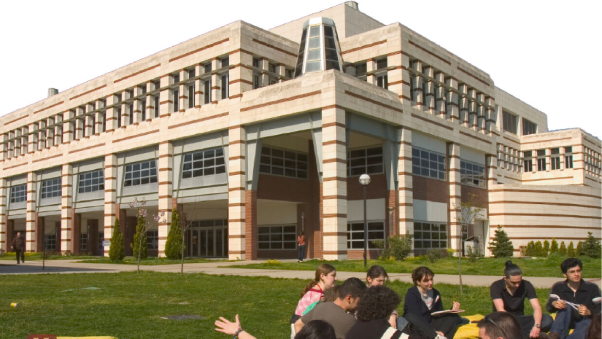 তুরস্কে স্কলারশিপে স্নাতকোত্তর ও পিএইচডি করতে চাইলে আবেদন করুন দ্রুতই